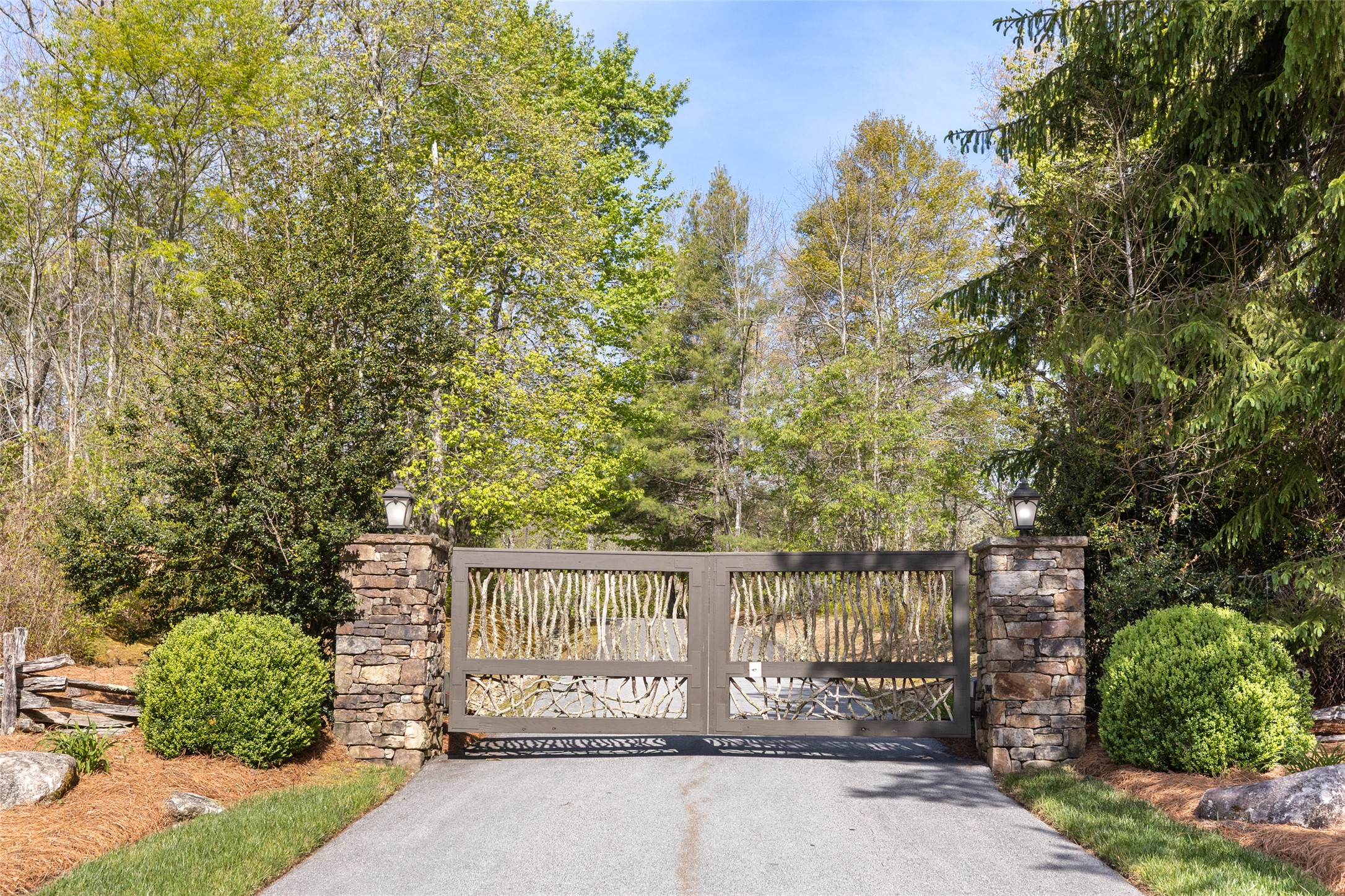92 Covered Bridge Road