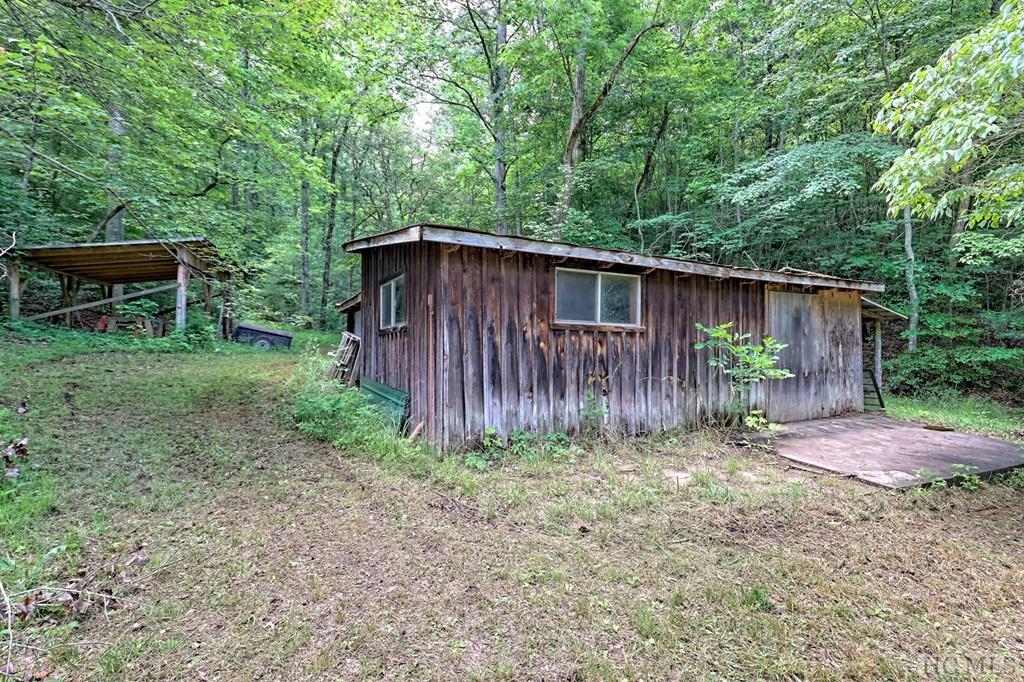 Otto, North Carolina 28763, United States, 2 Bedrooms Bedrooms, ,2 BathroomsBathrooms,Residential,Pending,129611