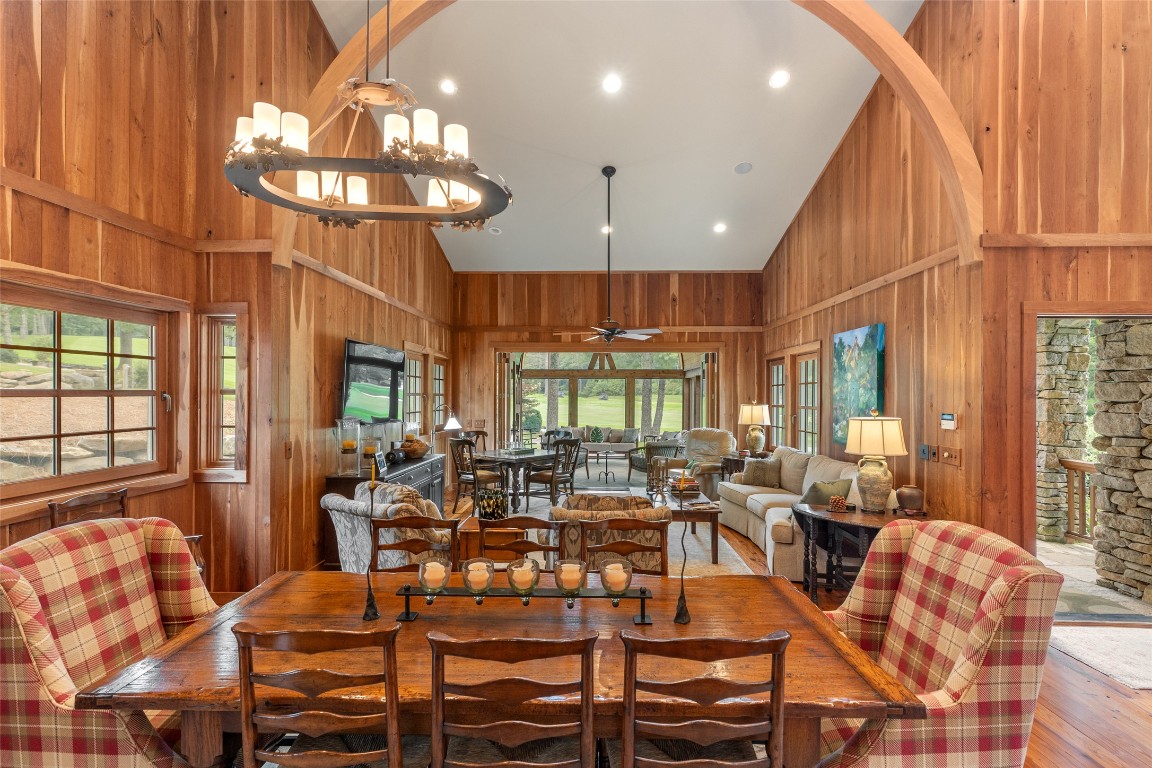 Highlands, North Carolina 28741, United States, 4 Bedrooms Bedrooms, ,5 BathroomsBathrooms,Residential,Active,191280