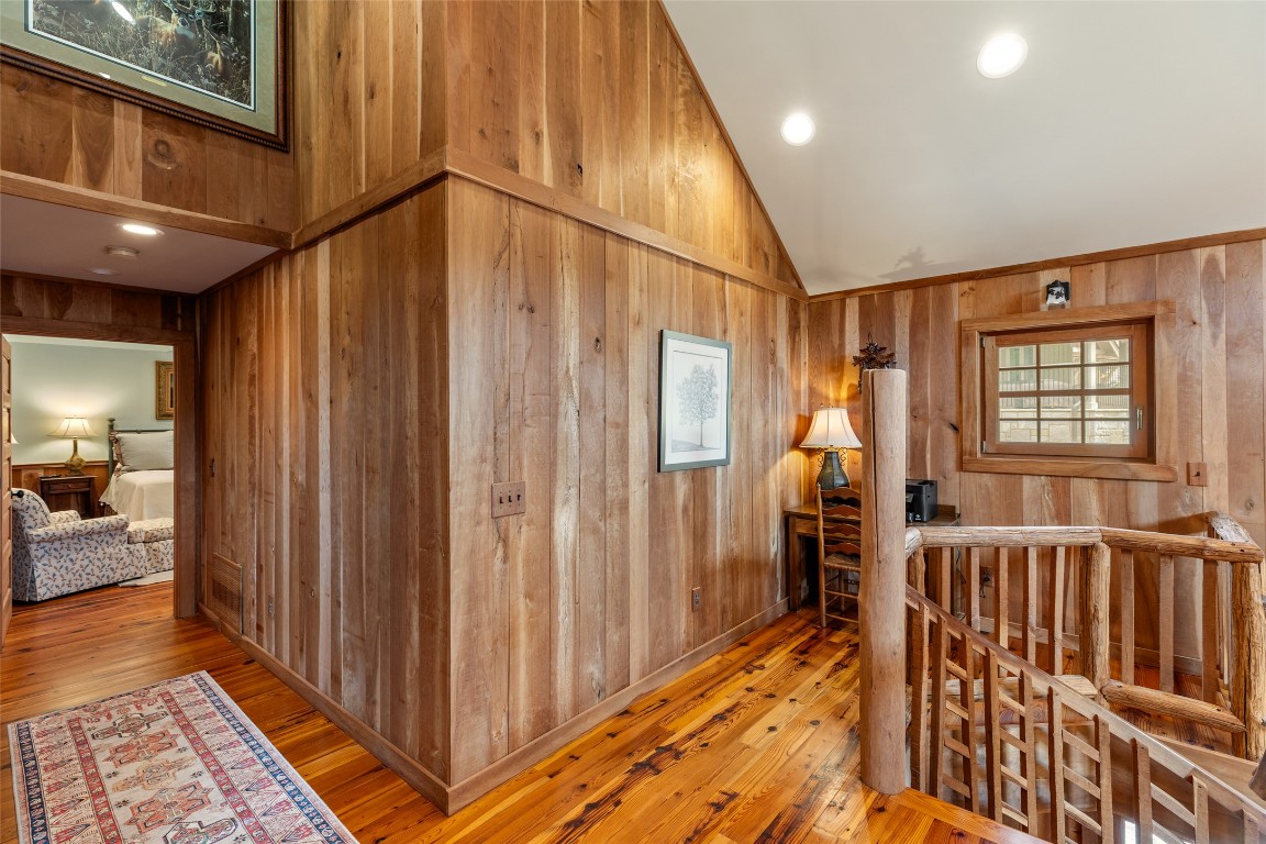 Highlands, North Carolina 28741, United States, 4 Bedrooms Bedrooms, ,5 BathroomsBathrooms,Residential,Active,191280