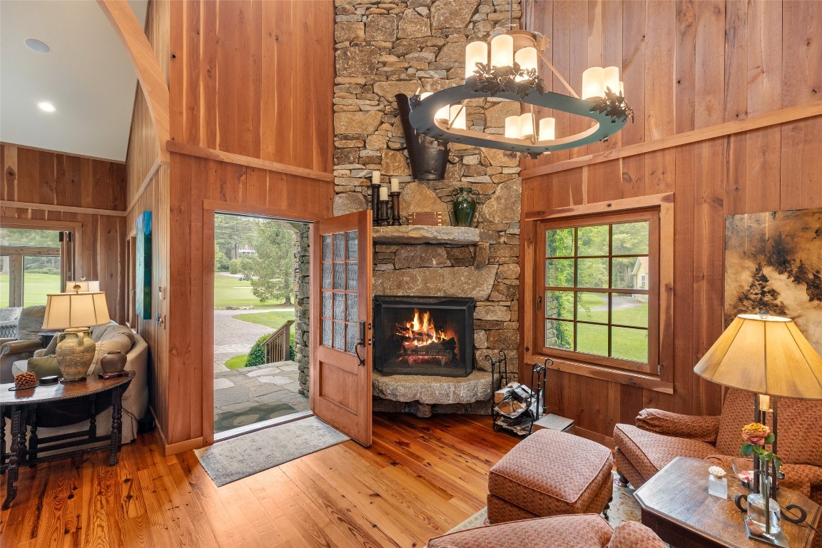 Highlands, North Carolina 28741, United States, 4 Bedrooms Bedrooms, ,5 BathroomsBathrooms,Residential,Active,191280