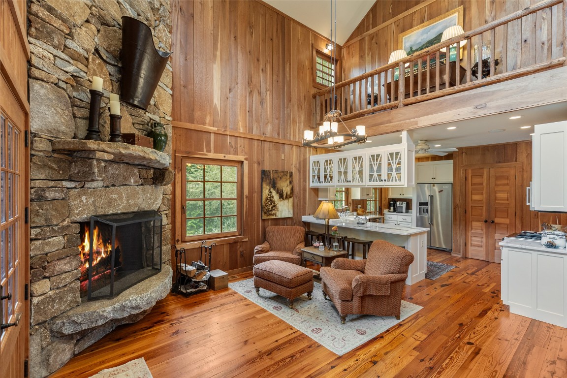 Highlands, North Carolina 28741, United States, 4 Bedrooms Bedrooms, ,5 BathroomsBathrooms,Residential,Active,191280