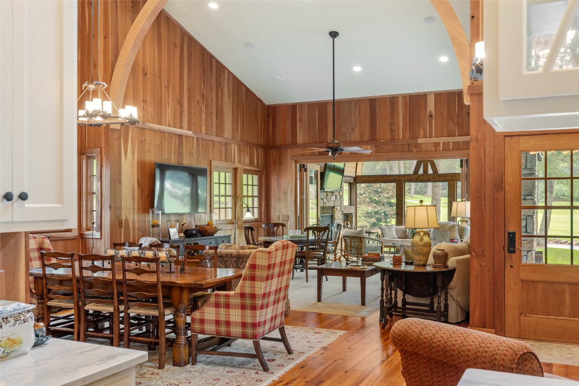 Highlands, North Carolina 28741, United States, 4 Bedrooms Bedrooms, ,5 BathroomsBathrooms,Residential,Active,191280