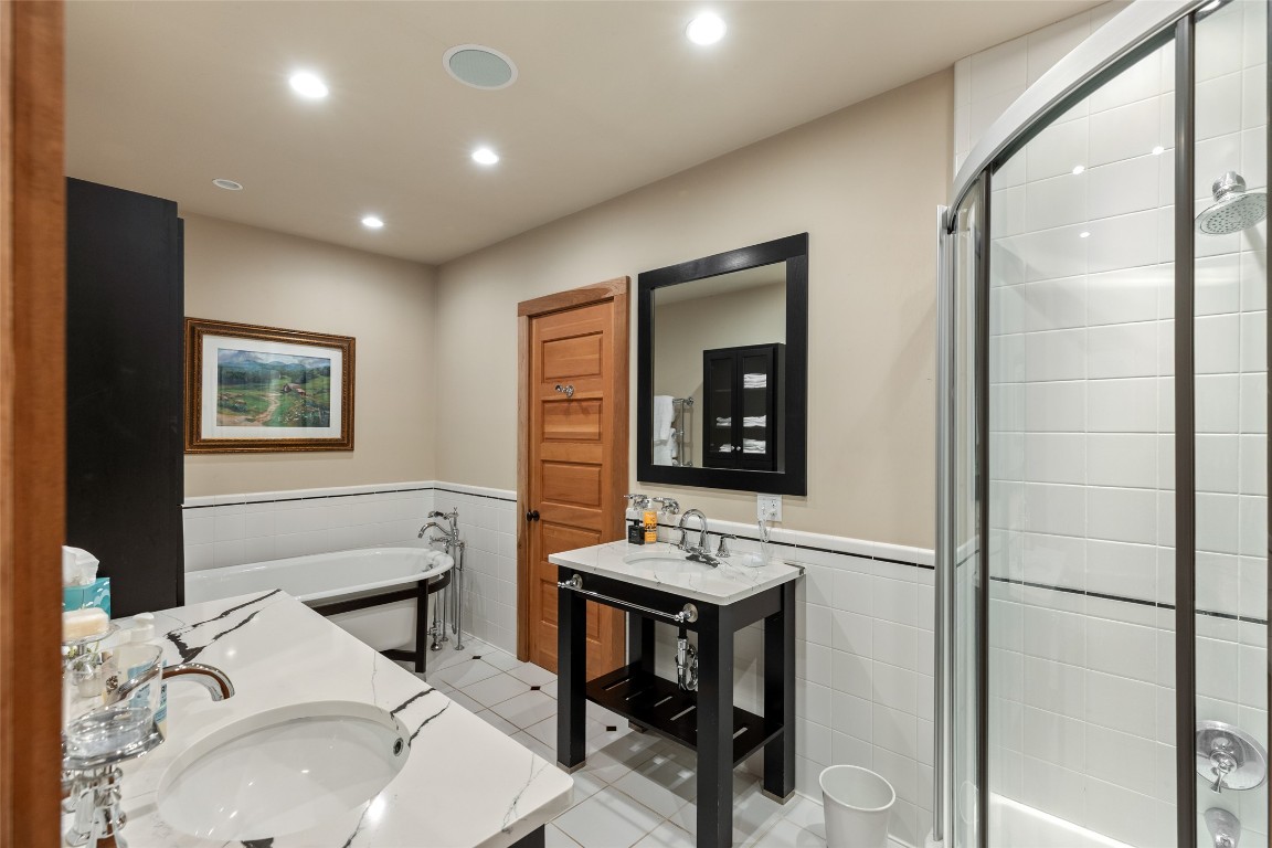 Highlands, North Carolina 28741, United States, 4 Bedrooms Bedrooms, ,5 BathroomsBathrooms,Residential,Active,191280