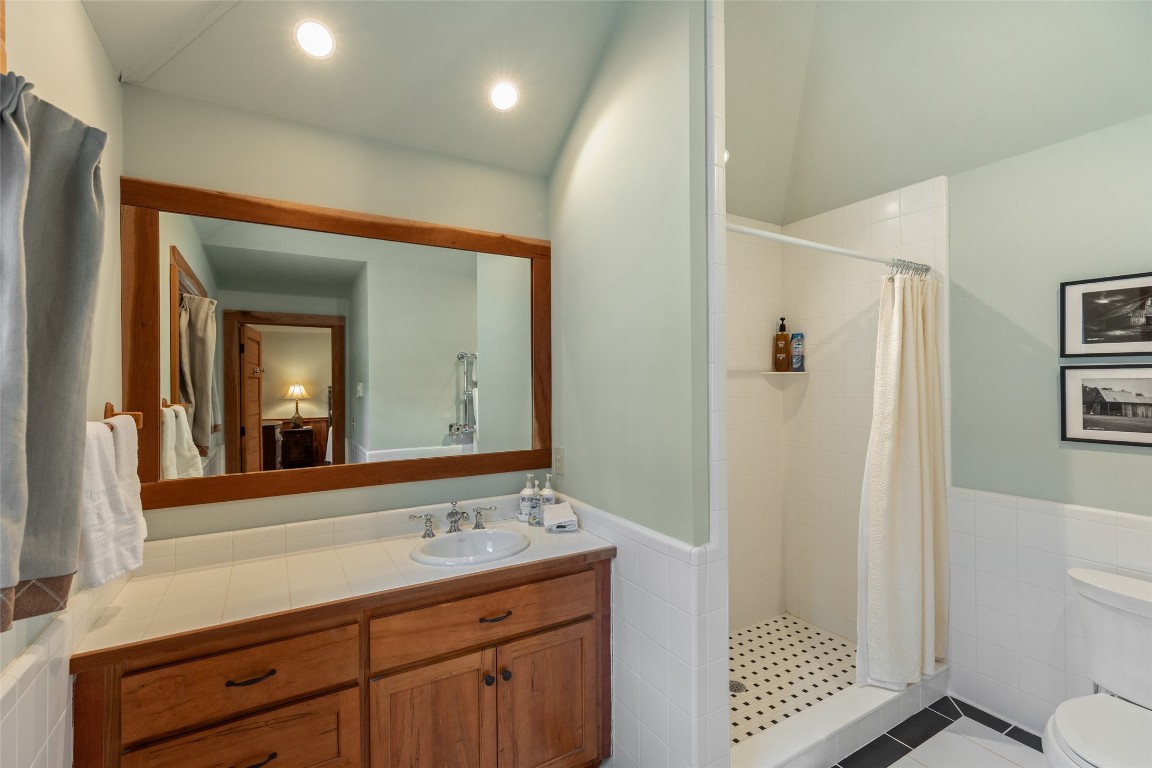 Highlands, North Carolina 28741, United States, 4 Bedrooms Bedrooms, ,5 BathroomsBathrooms,Residential,Active,191280