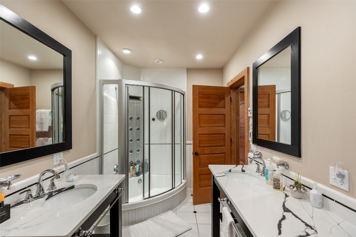 Highlands, North Carolina 28741, United States, 4 Bedrooms Bedrooms, ,5 BathroomsBathrooms,Residential,Active,191280