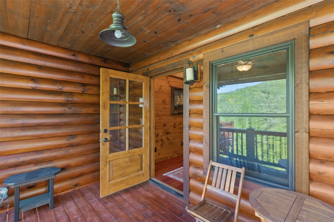 Highlands, North Carolina 28741, United States, 3 Bedrooms Bedrooms, ,3 BathroomsBathrooms,Residential,Active,139854