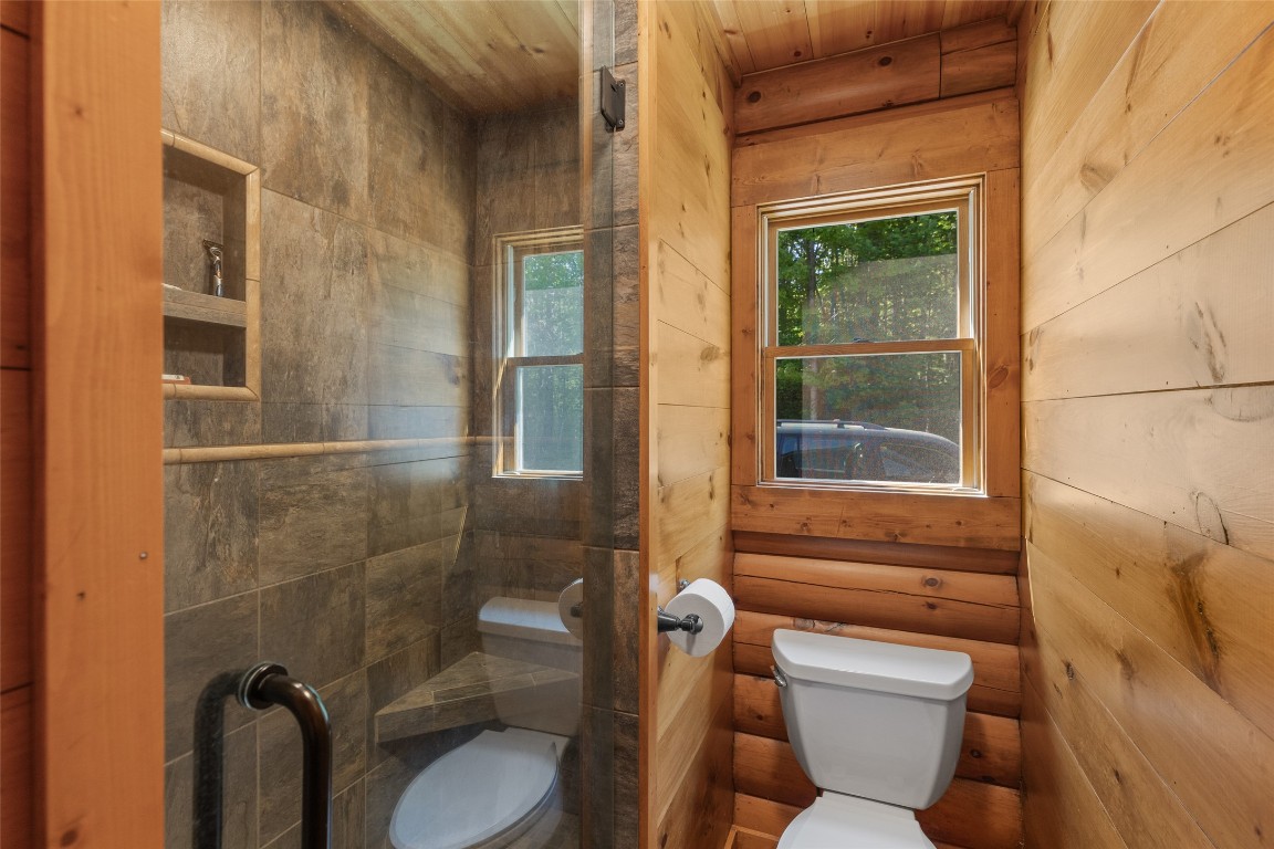 Highlands, North Carolina 28741, United States, 3 Bedrooms Bedrooms, ,3 BathroomsBathrooms,Residential,Active,139854