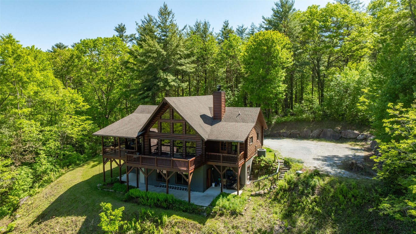 Highlands, North Carolina 28741, United States, 3 Bedrooms Bedrooms, ,3 BathroomsBathrooms,Residential,Active,139854