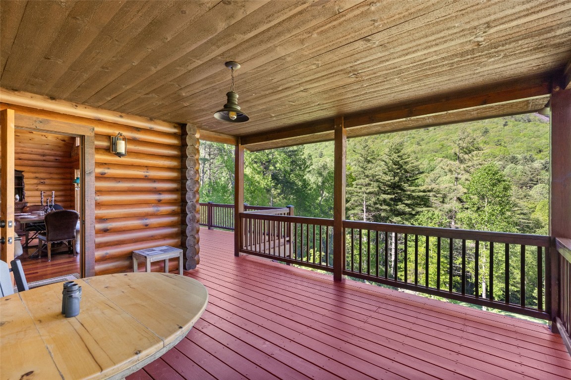 Highlands, North Carolina 28741, United States, 3 Bedrooms Bedrooms, ,3 BathroomsBathrooms,Residential,Active,139854