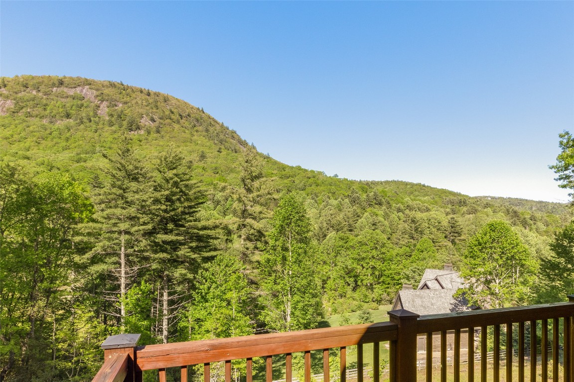 Highlands, North Carolina 28741, United States, 3 Bedrooms Bedrooms, ,3 BathroomsBathrooms,Residential,Active,139854