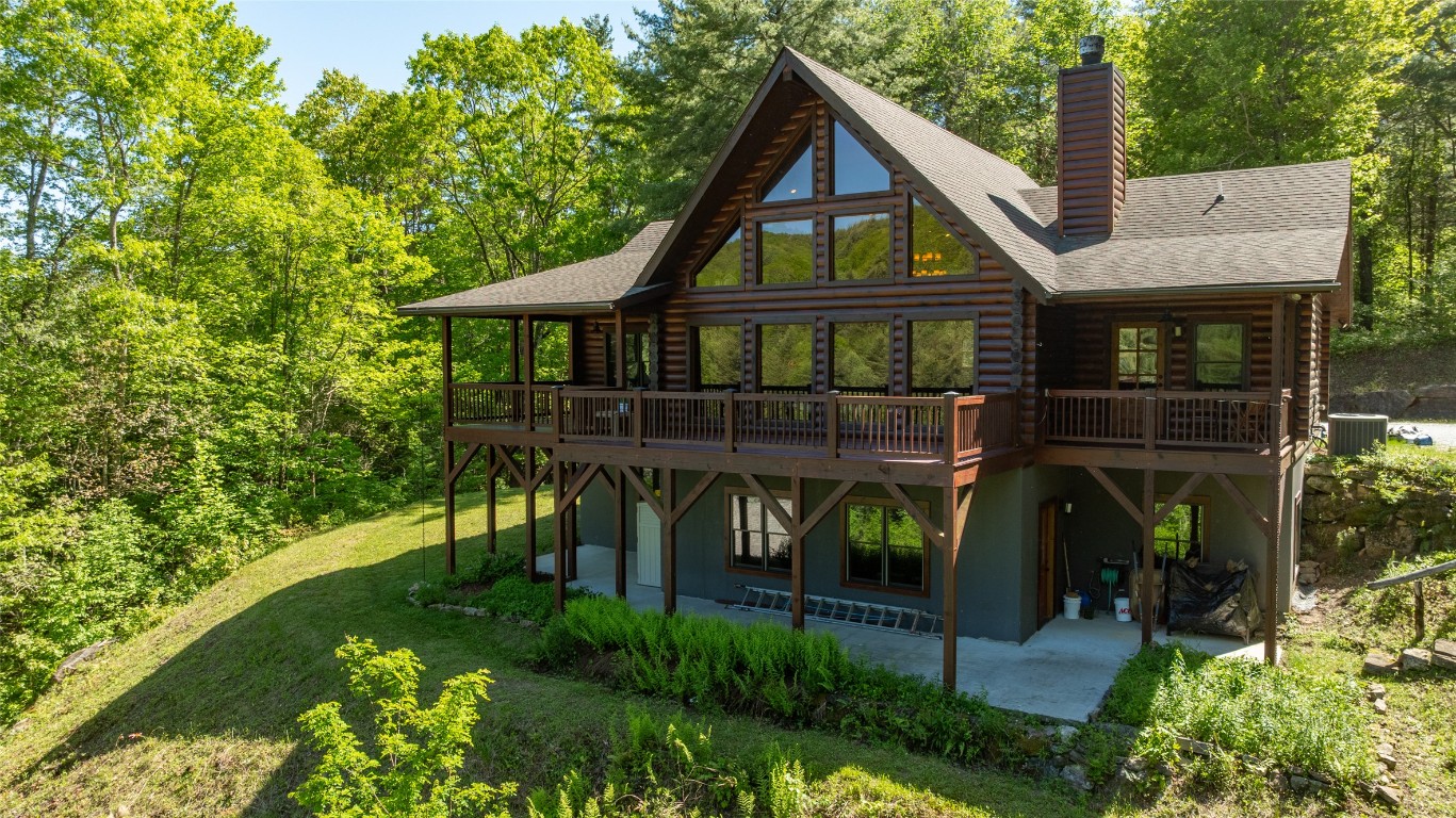 Highlands, North Carolina 28741, United States, 3 Bedrooms Bedrooms, ,3 BathroomsBathrooms,Residential,Active,139854