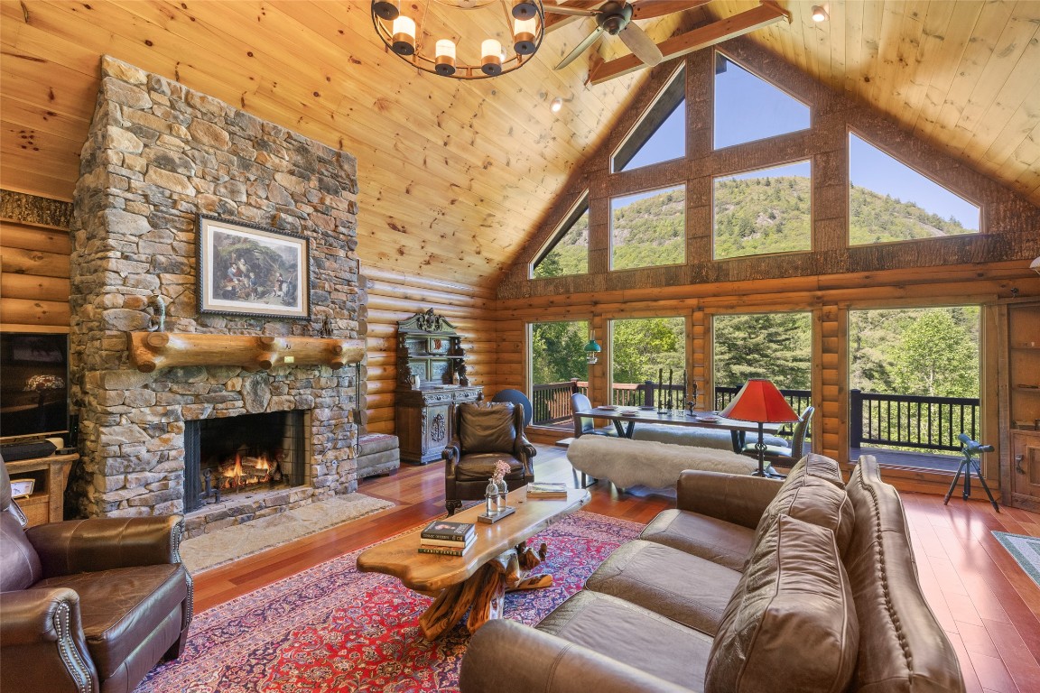 Highlands, North Carolina 28741, United States, 3 Bedrooms Bedrooms, ,3 BathroomsBathrooms,Residential,Active,139854 Highlands, North Carolina 28741, United States, 3 Bedrooms Bedrooms, ,3 BathroomsBathrooms,Residential,Active,139854