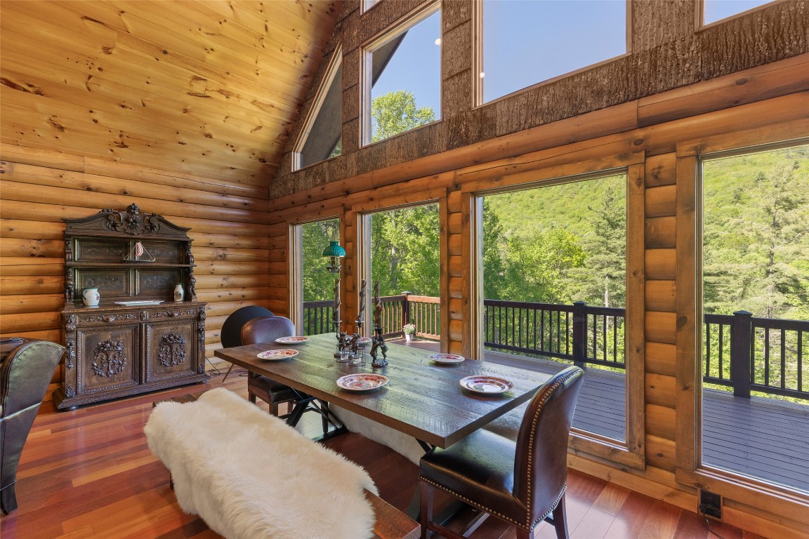 Highlands, North Carolina 28741, United States, 3 Bedrooms Bedrooms, ,3 BathroomsBathrooms,Residential,Active,139854