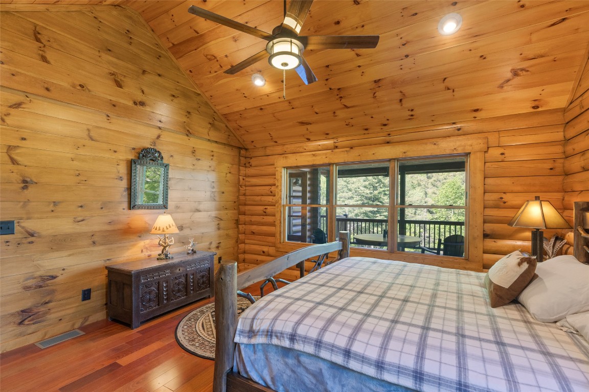 Highlands, North Carolina 28741, United States, 3 Bedrooms Bedrooms, ,3 BathroomsBathrooms,Residential,Active,139854