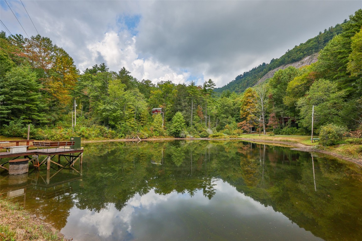 Highlands, North Carolina 28741, United States, 2 Bedrooms Bedrooms, ,2 BathroomsBathrooms,Residential,Active,171872