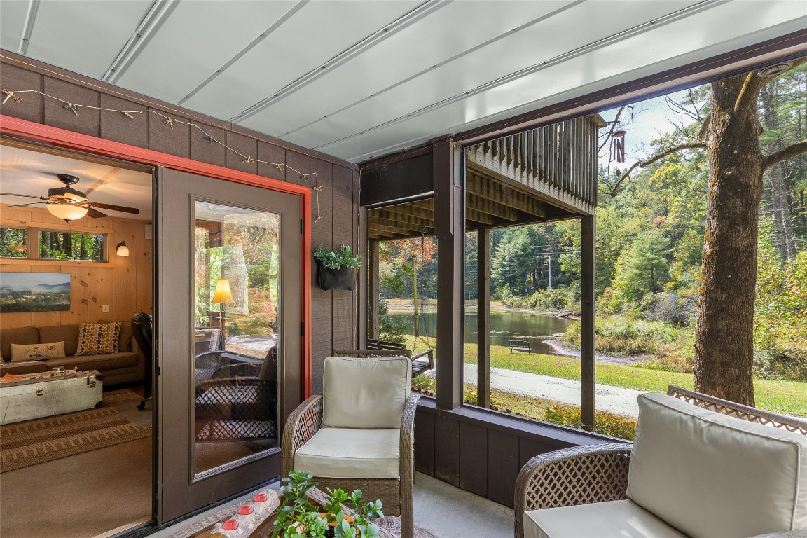 Highlands, North Carolina 28741, United States, 2 Bedrooms Bedrooms, ,2 BathroomsBathrooms,Residential,Active,171872