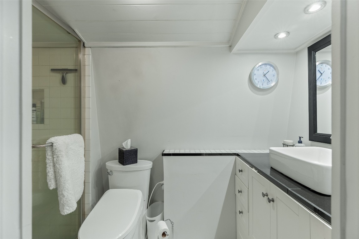 Highlands, North Carolina 28741, United States, 2 Bedrooms Bedrooms, ,2 BathroomsBathrooms,Residential,Active,171872