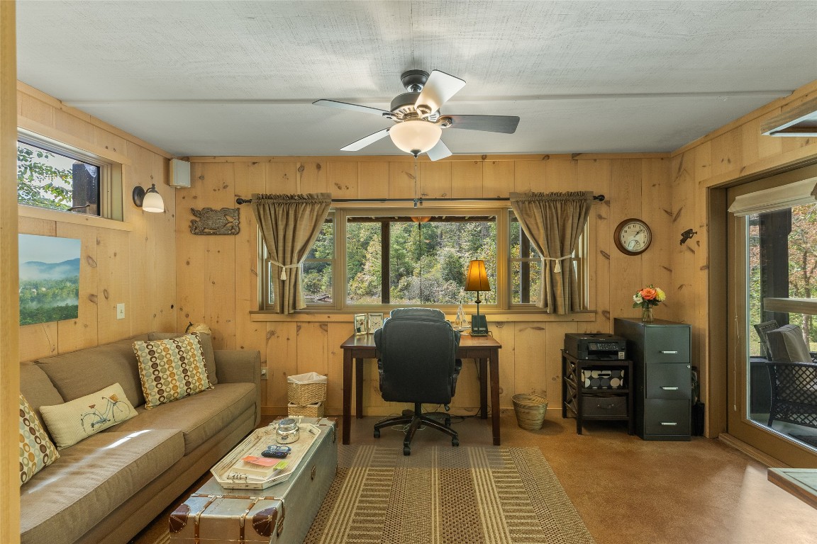 Highlands, North Carolina 28741, United States, 2 Bedrooms Bedrooms, ,2 BathroomsBathrooms,Residential,Active,171872