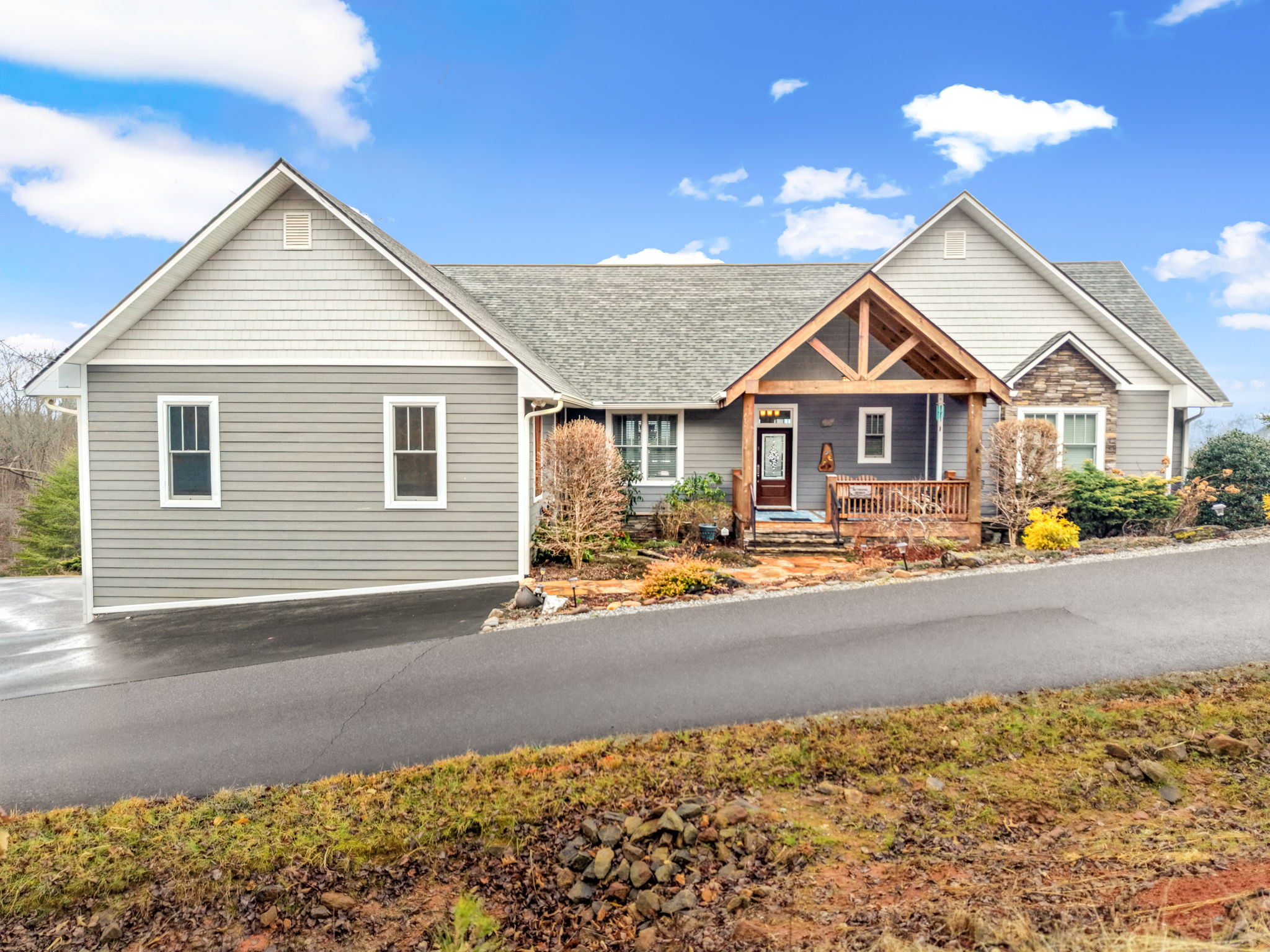 789 Chapel Cove Circle