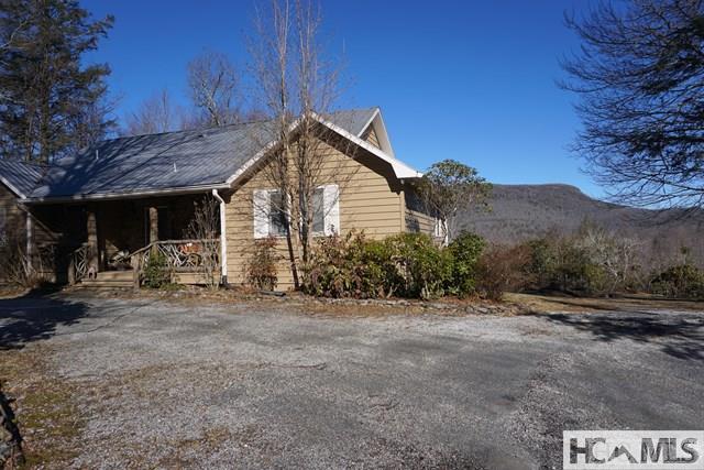 3702 Cashiers Road