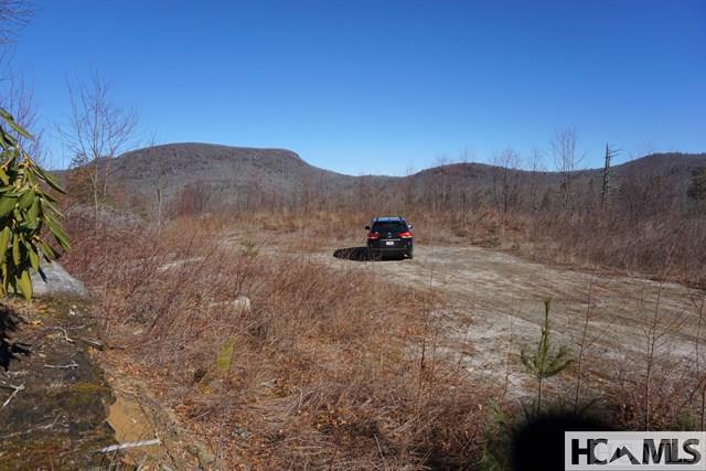 3702 Cashiers Road