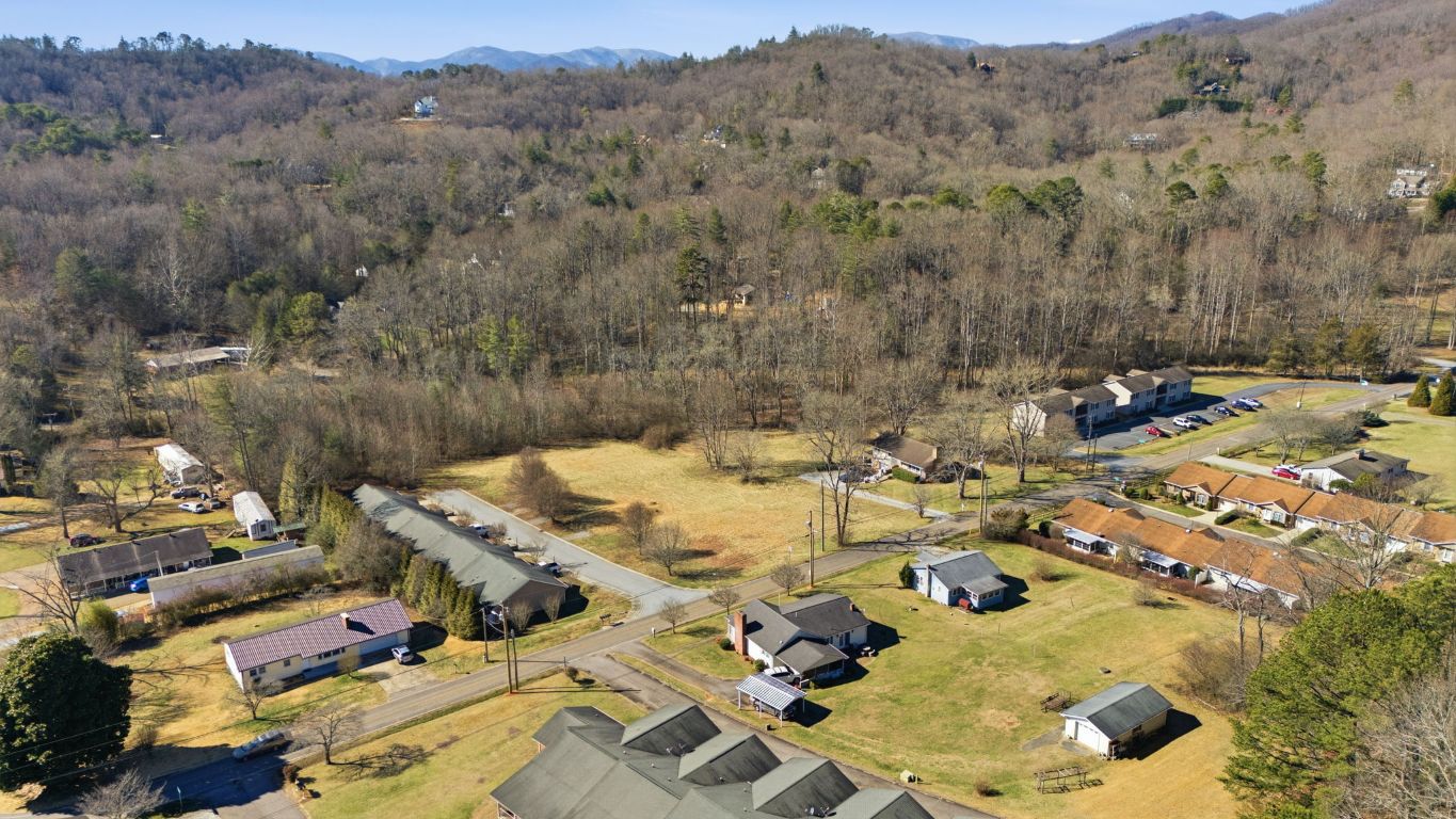 520 Baird Cove Rd Road