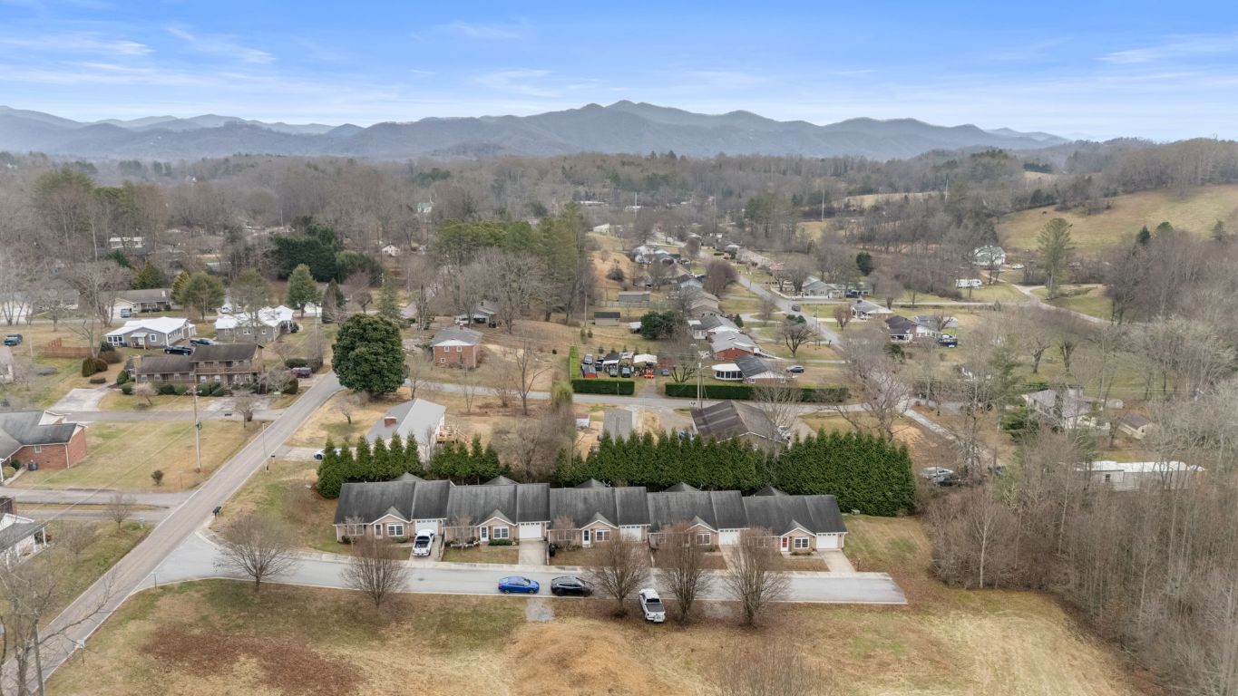 520 Baird Cove Rd Road