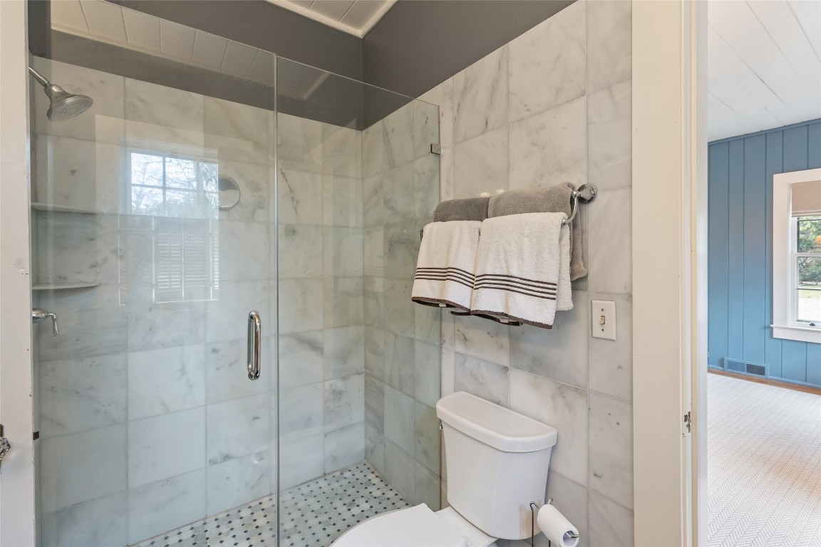 Highlands, North Carolina 28741, United States, 4 Bedrooms Bedrooms, ,4 BathroomsBathrooms,Residential,Pending,159890