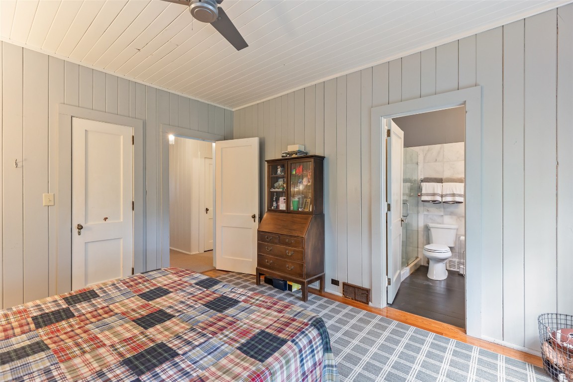 Highlands, North Carolina 28741, United States, 4 Bedrooms Bedrooms, ,4 BathroomsBathrooms,Residential,Pending,159890