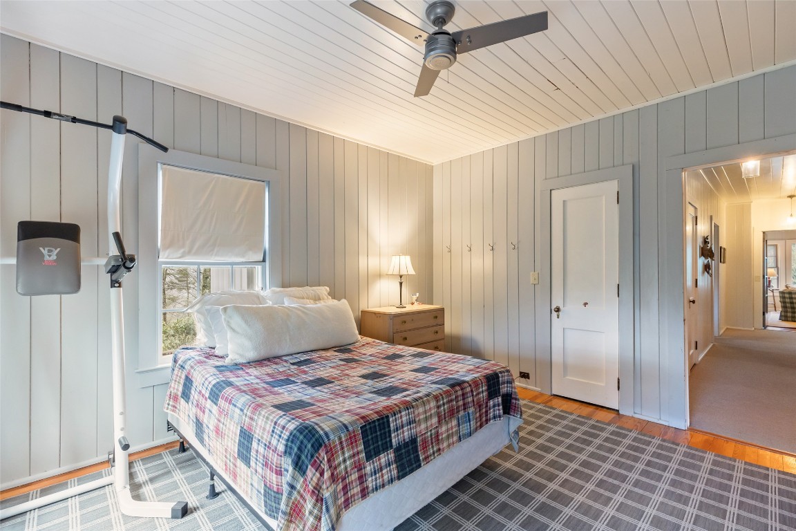 Highlands, North Carolina 28741, United States, 4 Bedrooms Bedrooms, ,4 BathroomsBathrooms,Residential,Pending,159890