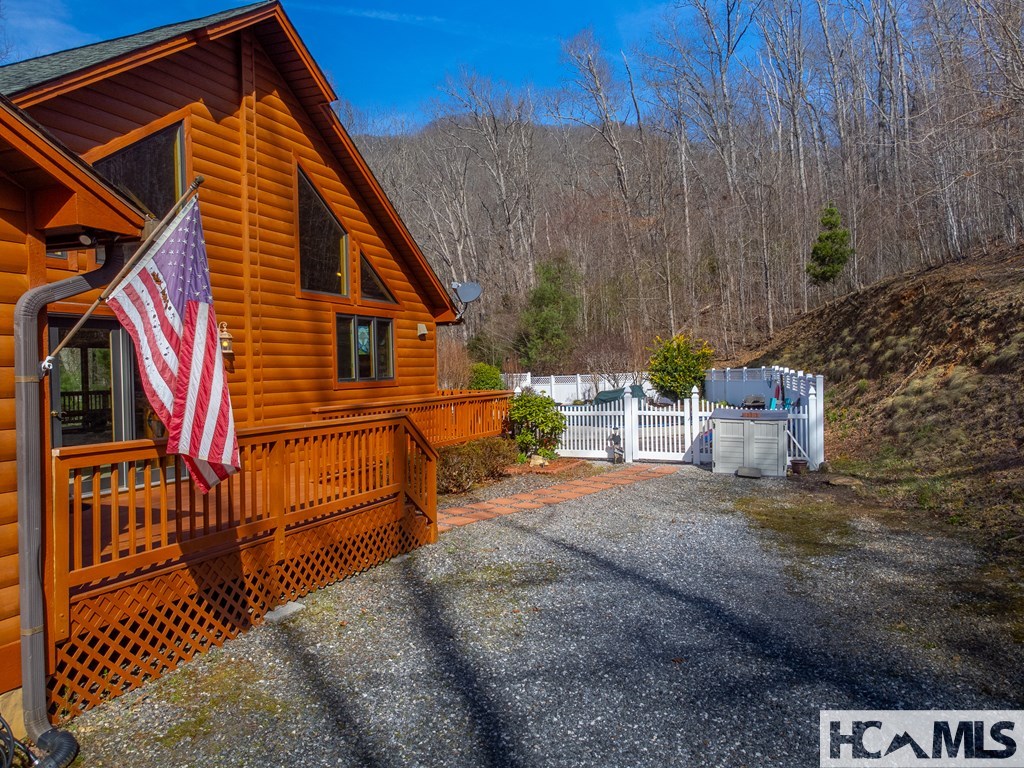 112 Hawks Nest Ridge