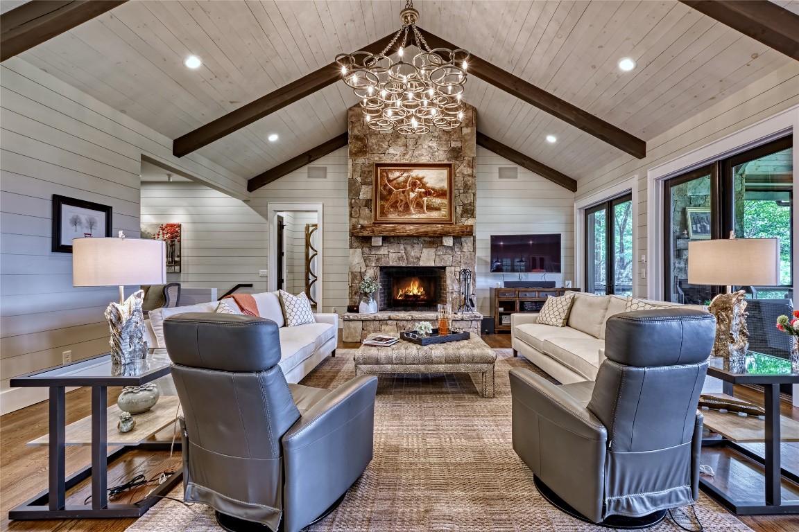 1124 Highlands Cove Drive