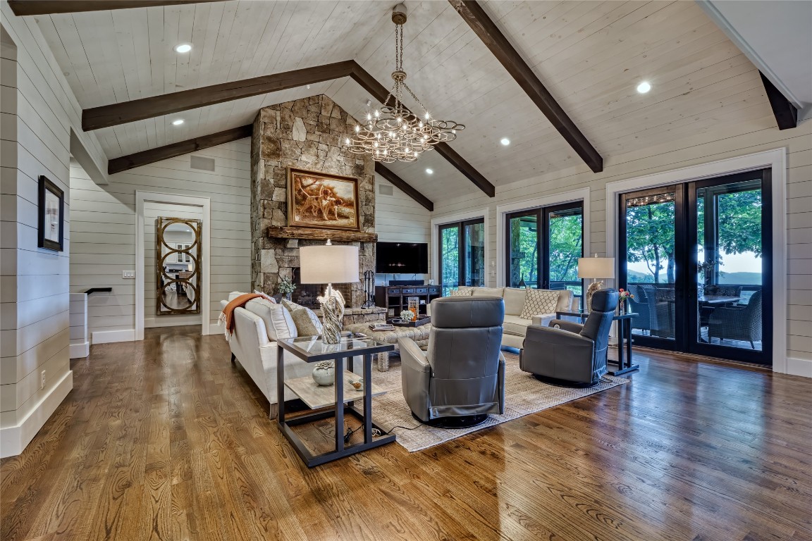 1124 Highlands Cove Drive
