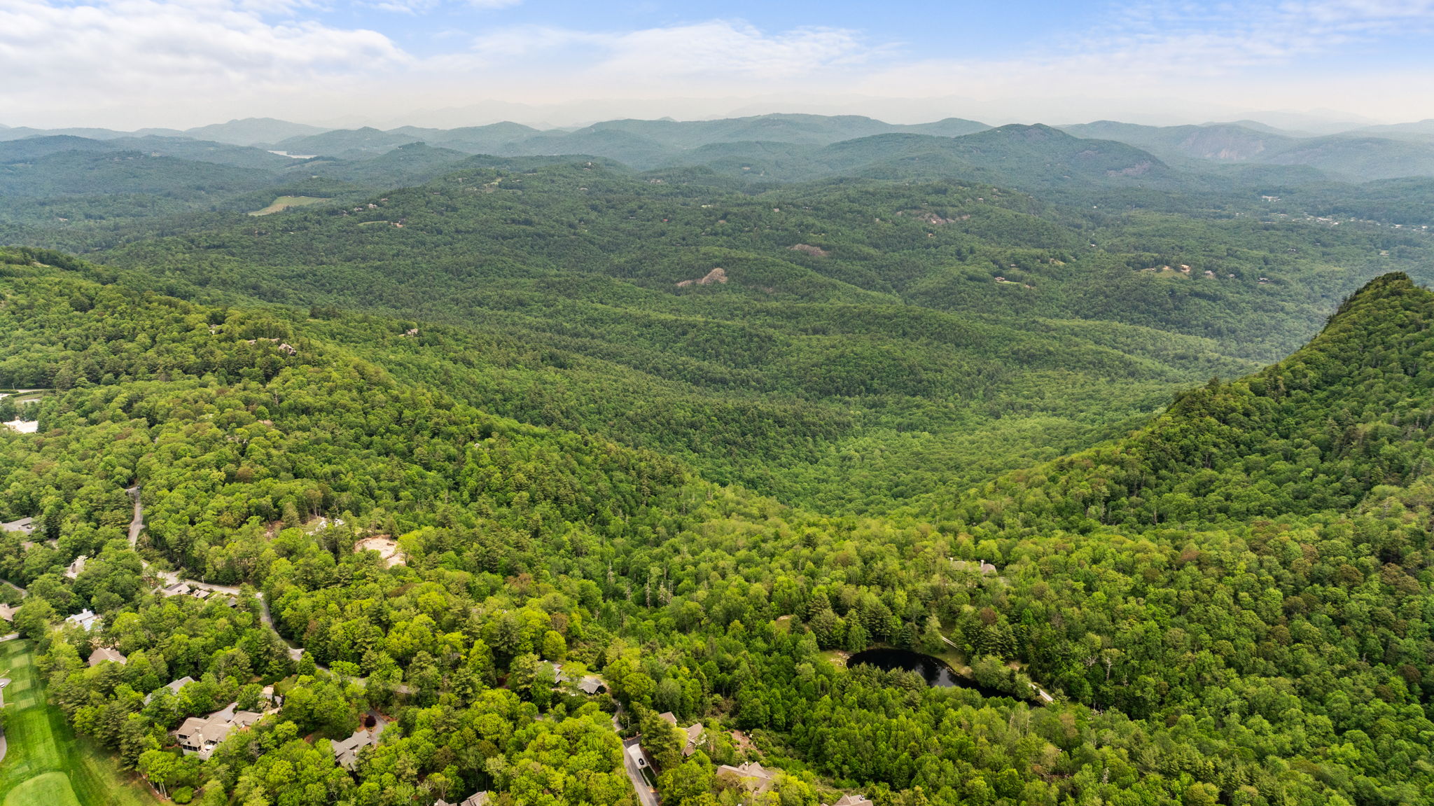 592 Whiteside Mountain Road