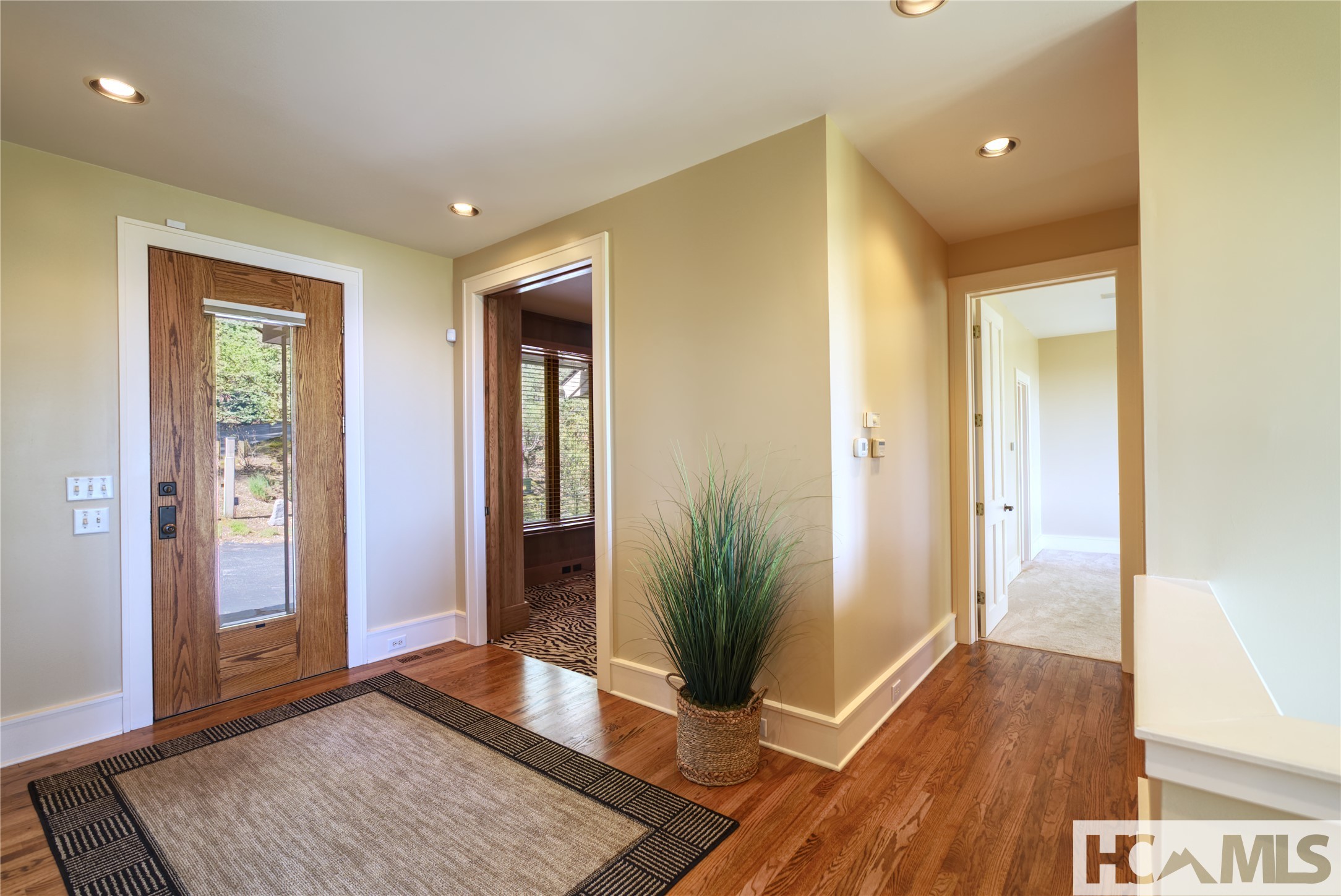 721 Lakeside Drive