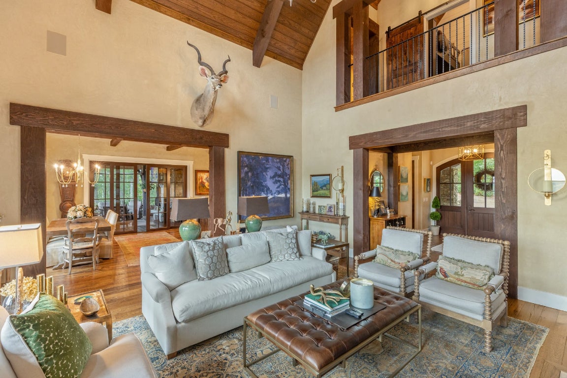 Glenville, North Carolina 28736, United States, 5 Bedrooms Bedrooms, ,6 BathroomsBathrooms,Residential,Active,201348