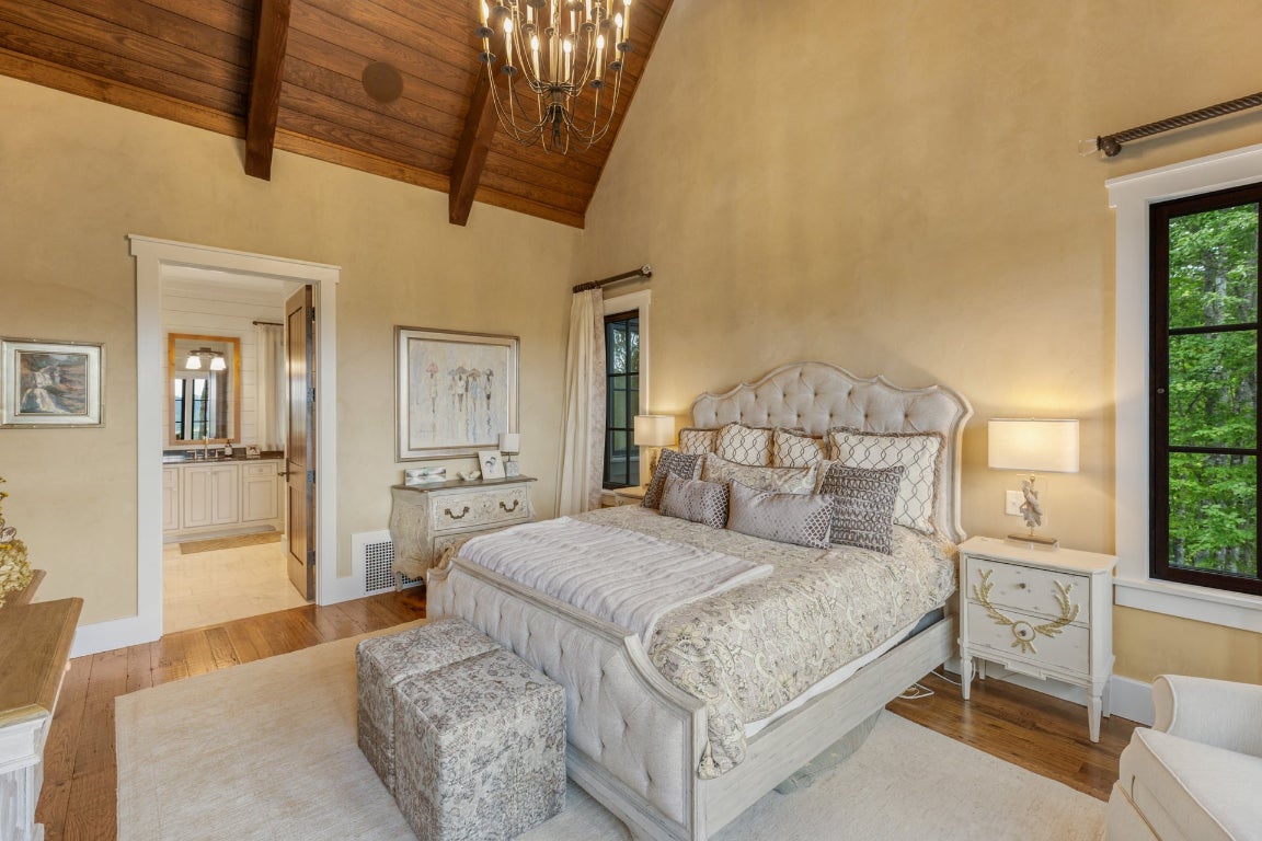 Glenville, North Carolina 28736, United States, 5 Bedrooms Bedrooms, ,6 BathroomsBathrooms,Residential,Active,201348