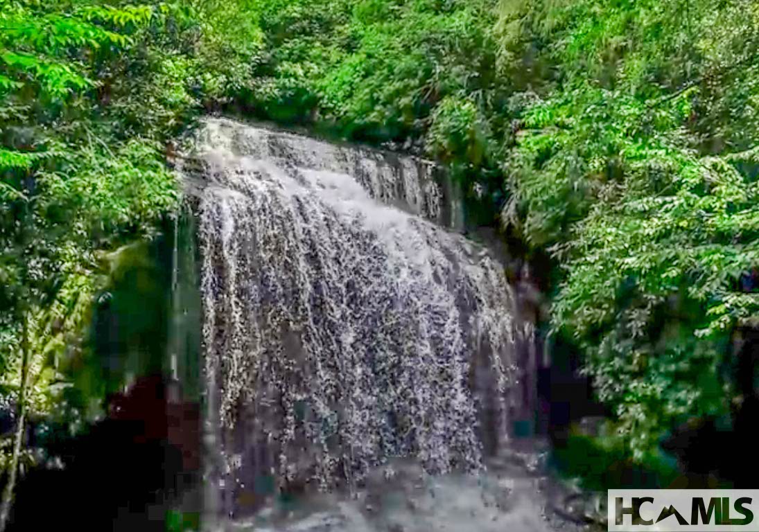 Glenville, North Carolina 28736, United States, 5 Bedrooms Bedrooms, ,6 BathroomsBathrooms,Residential,Active,201348