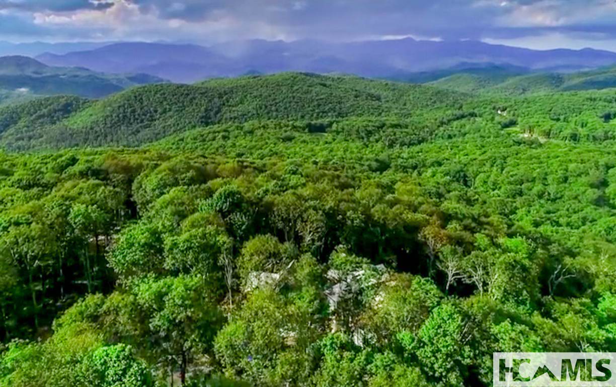 Glenville, North Carolina 28736, United States, 5 Bedrooms Bedrooms, ,6 BathroomsBathrooms,Residential,Active,201348