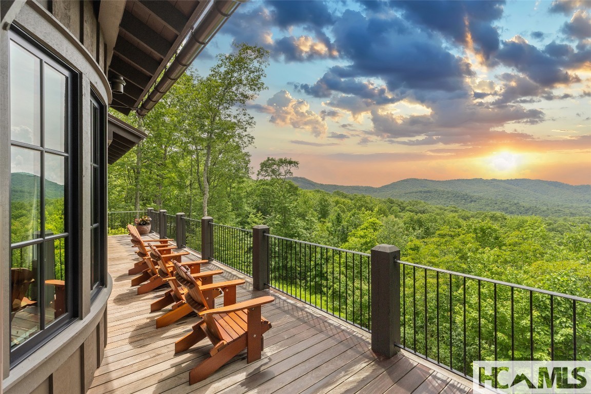 Glenville, North Carolina 28736, United States, 5 Bedrooms Bedrooms, ,6 BathroomsBathrooms,Residential,Active,201348 Glenville, North Carolina 28736, United States, 5 Bedrooms Bedrooms, ,6 BathroomsBathrooms,Residential,Active,201348