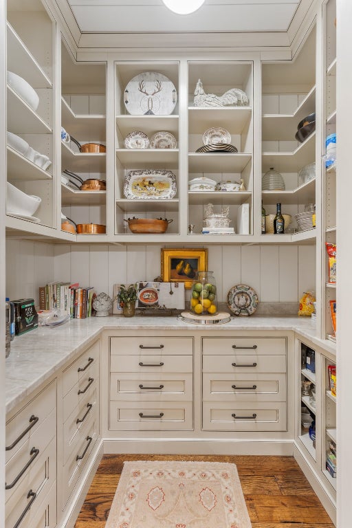 Glenville, North Carolina 28736, United States, 5 Bedrooms Bedrooms, ,6 BathroomsBathrooms,Residential,Active,201348