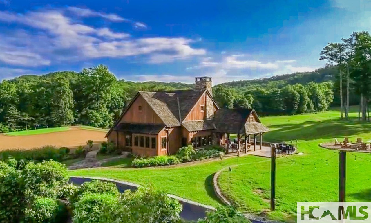 Glenville, North Carolina 28736, United States, 5 Bedrooms Bedrooms, ,6 BathroomsBathrooms,Residential,Active,201348