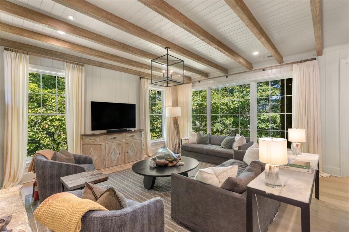 263 Flagstone Road