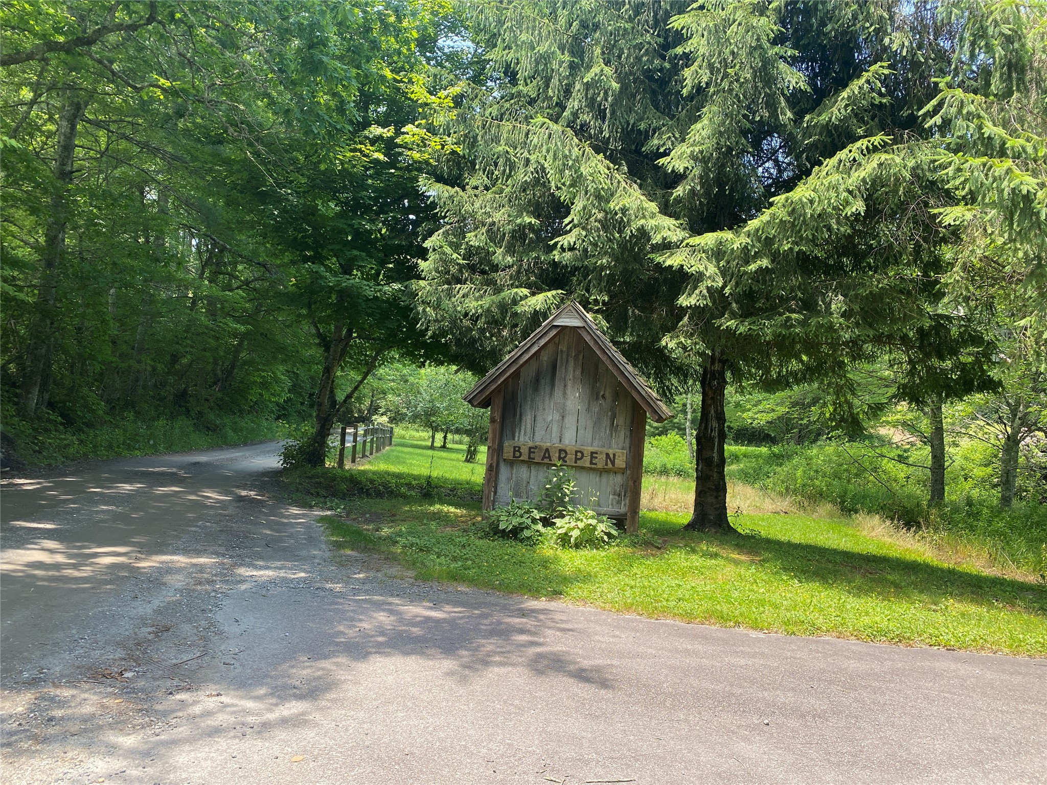 41 Wolf Knob Road