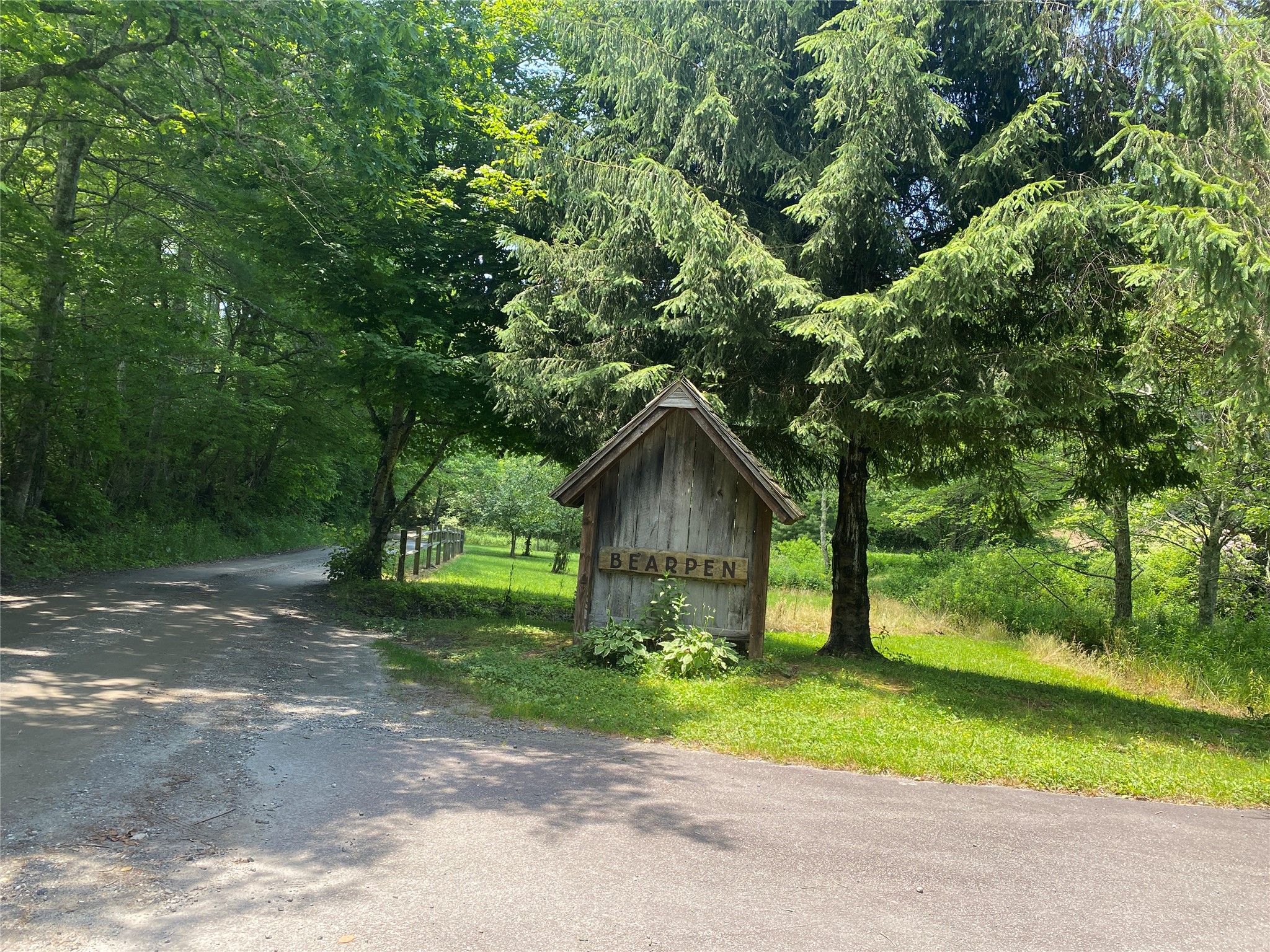 41 Wolf Knob Road