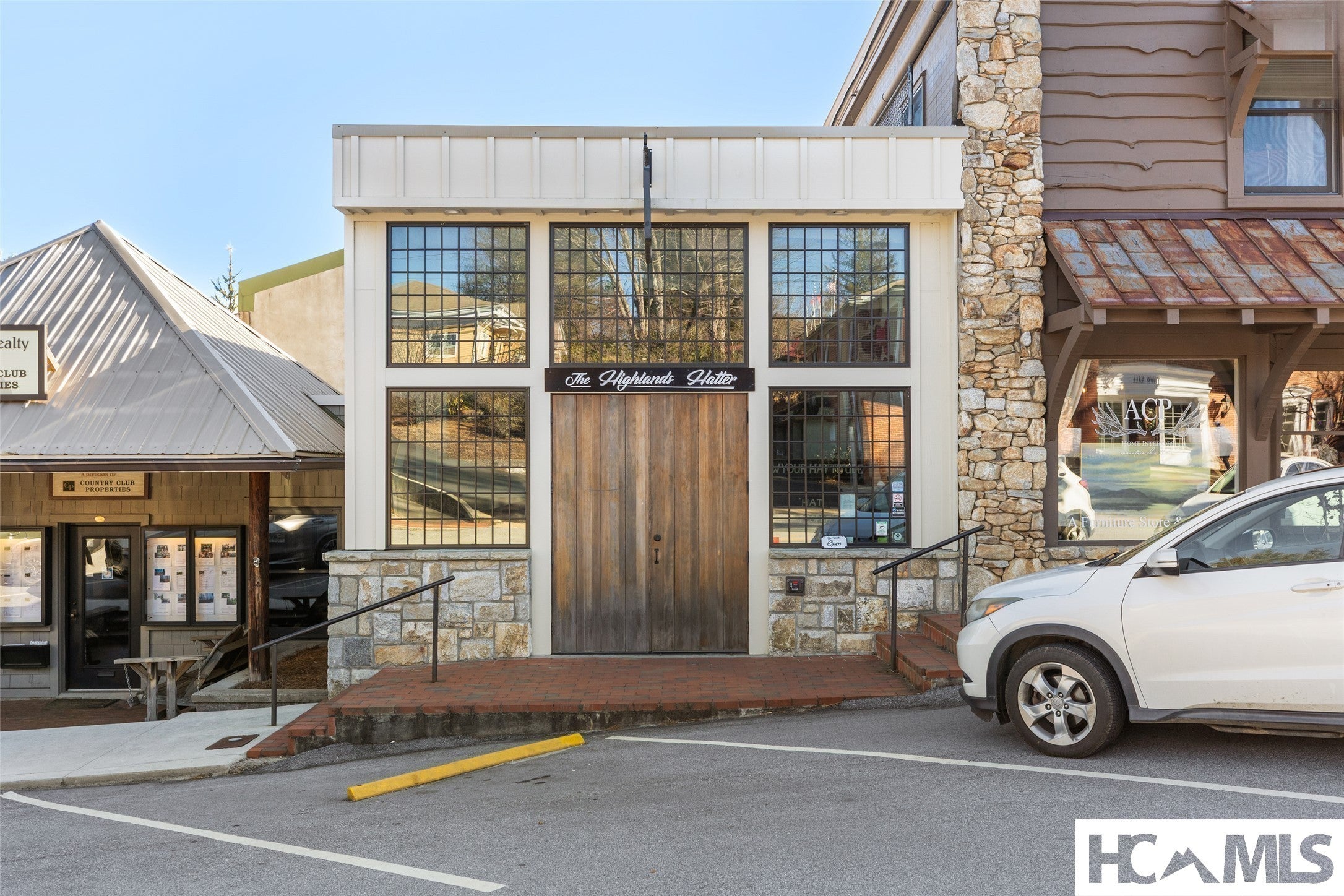 221 N 4th Street