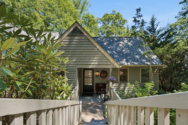 53 CHESTNUT RIDGE RD UNIT 4, SAPPHIRE, NC 28774 - Image b5fb27031c4e95587d32d33caee781a9/1390085846