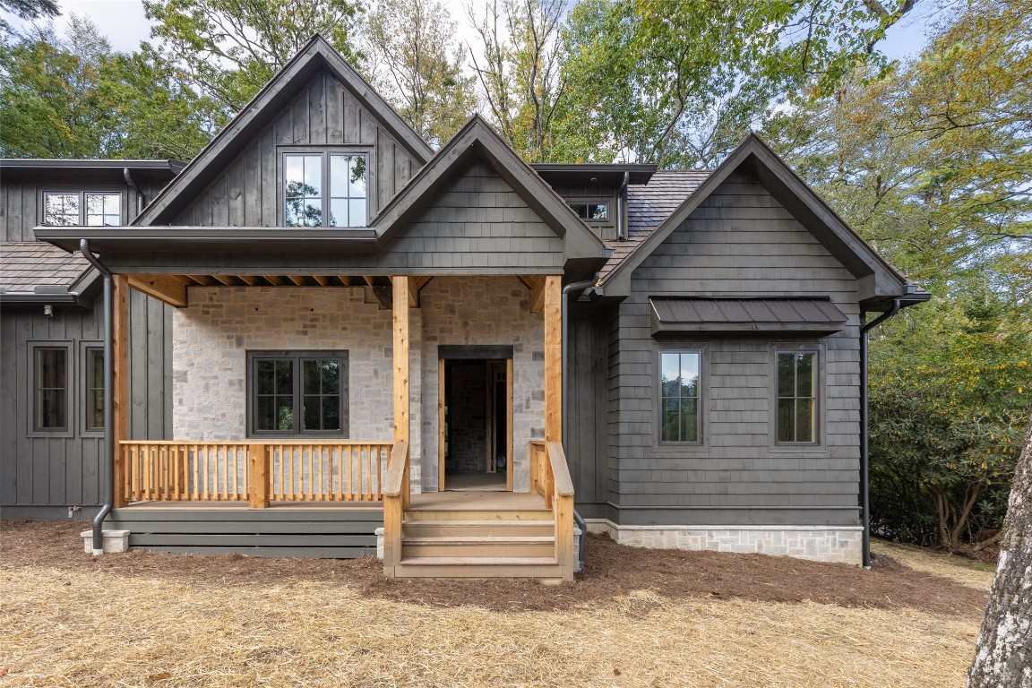 Highlands, North Carolina 28741, United States, 5 Bedrooms Bedrooms, ,6 BathroomsBathrooms,Residential,Active,224954