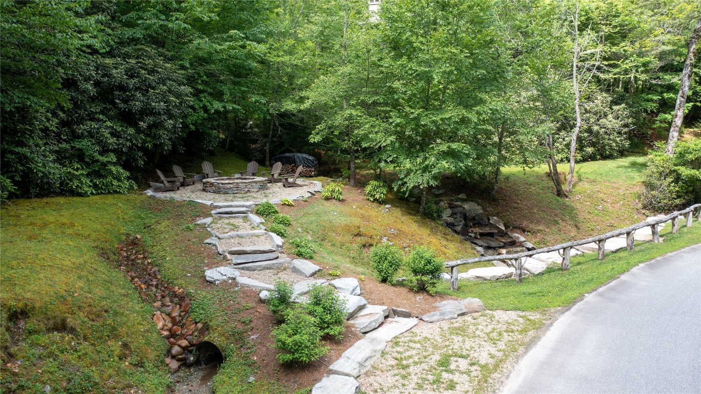 Highlands, North Carolina 28741, United States, 5 Bedrooms Bedrooms, ,6 BathroomsBathrooms,Residential,Active,224954